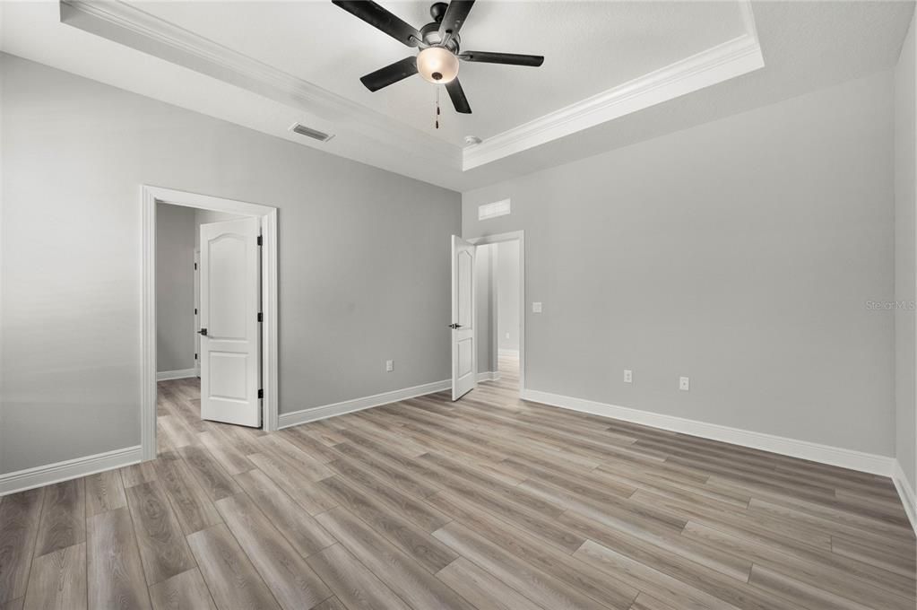 For Sale: $499,900 (4 beds, 3 baths, 2158 Square Feet)