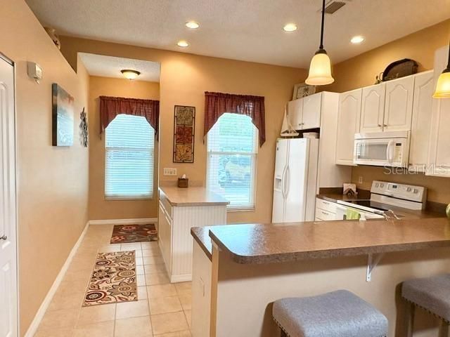 En Venta: $147,000 (2 camas, 2 baños, 1073 Pies cuadrados)