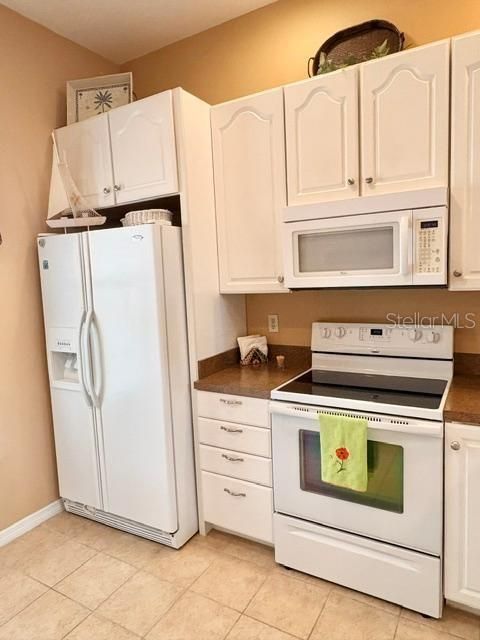 En Venta: $147,000 (2 camas, 2 baños, 1073 Pies cuadrados)