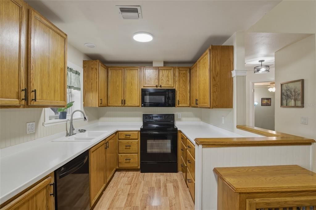 На продажу: $379,000 (3 спален, 2 ванн, 1657 Квадратных фут)