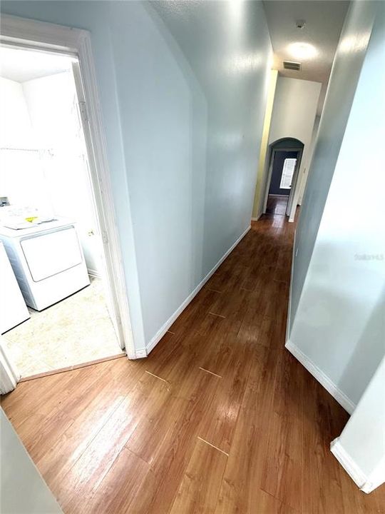 En Renta: $2,400 (4 camas, 2 baños, 2085 Pies cuadrados)