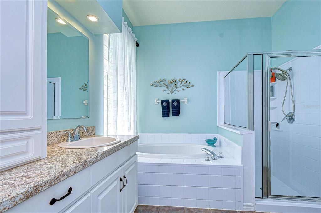 For Sale: $685,000 (5 beds, 3 baths, 3232 Square Feet)