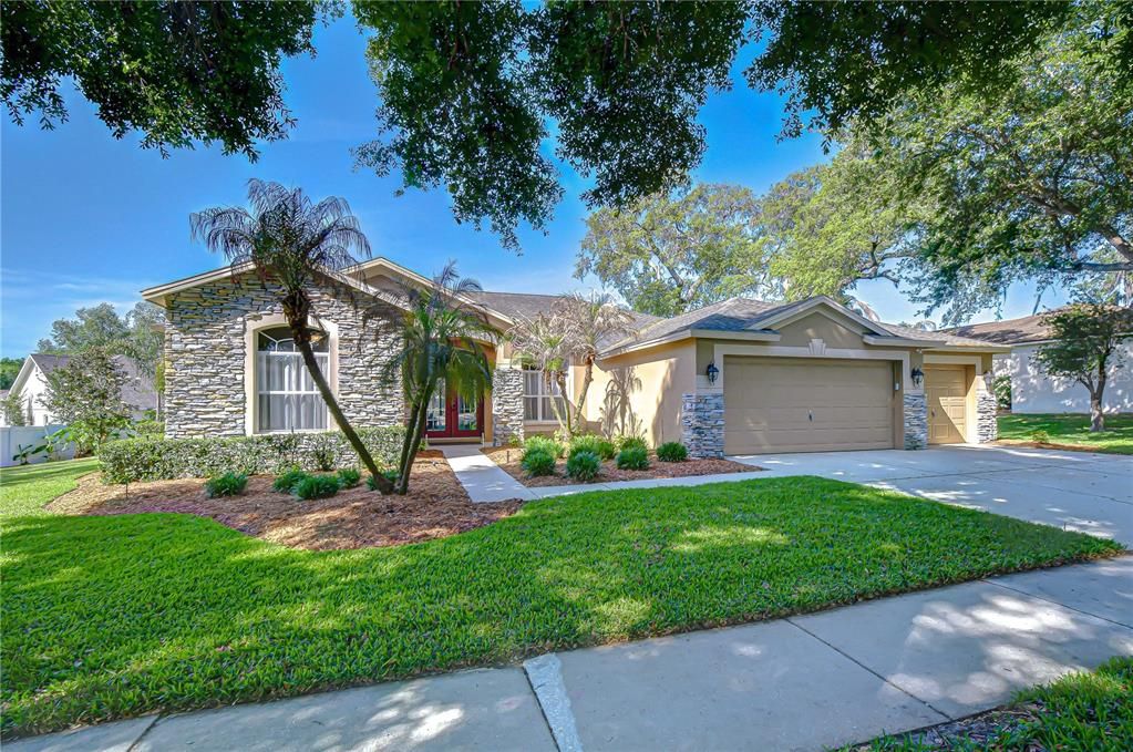 For Sale: $685,000 (5 beds, 3 baths, 3232 Square Feet)