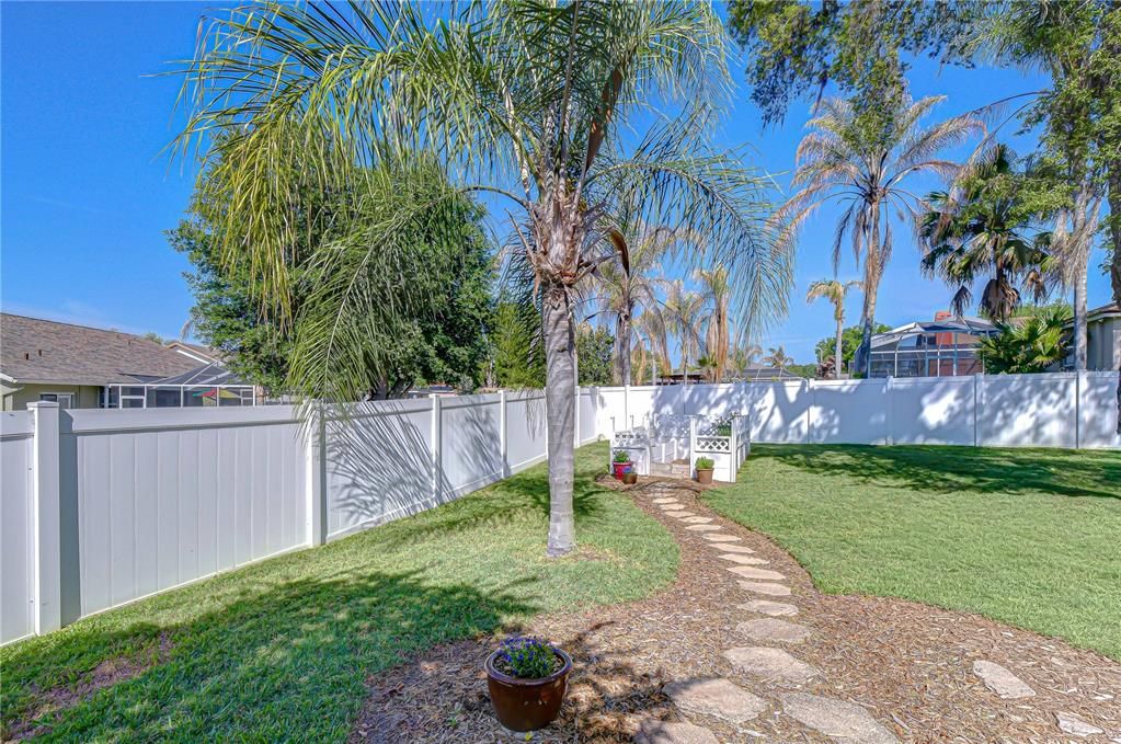 For Sale: $685,000 (5 beds, 3 baths, 3232 Square Feet)