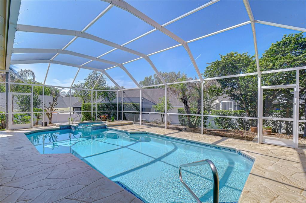 For Sale: $685,000 (5 beds, 3 baths, 3232 Square Feet)