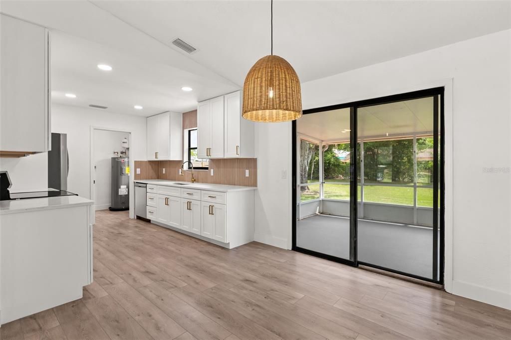 Activo con contrato: $299,900 (2 camas, 2 baños, 1196 Pies cuadrados)