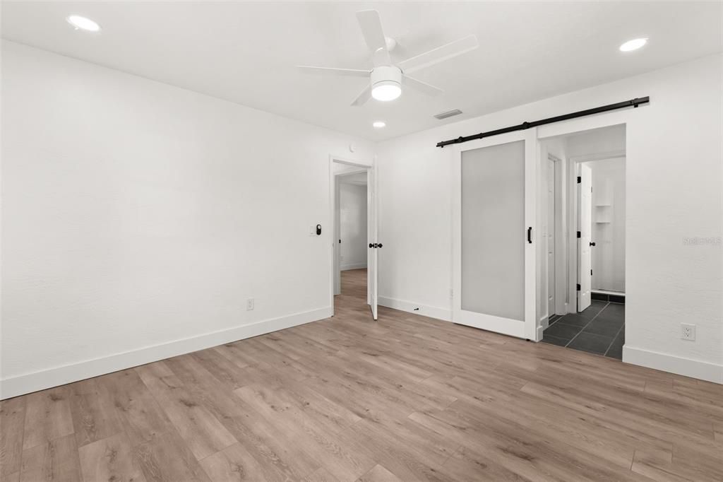Activo con contrato: $299,900 (2 camas, 2 baños, 1196 Pies cuadrados)