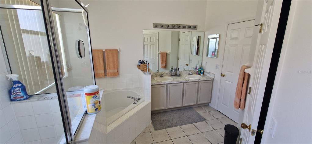 For Sale: $425,000 (4 beds, 3 baths, 2384 Square Feet)