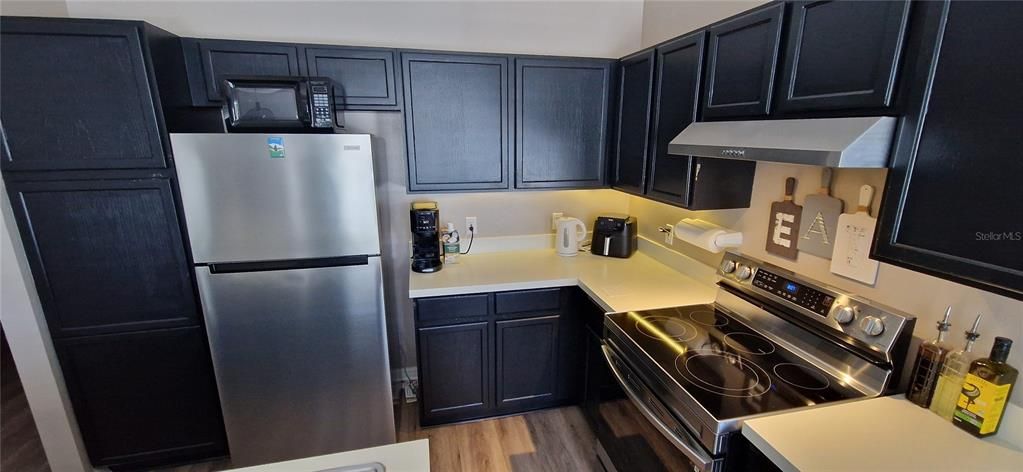 For Sale: $425,000 (4 beds, 3 baths, 2384 Square Feet)
