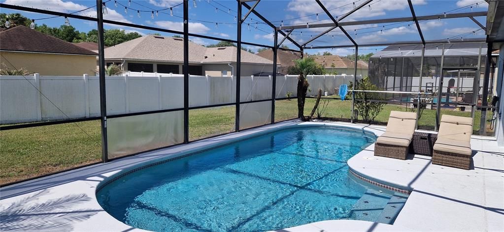 For Sale: $425,000 (4 beds, 3 baths, 2384 Square Feet)