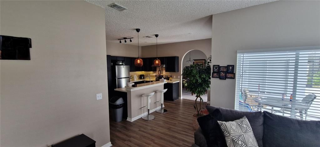 For Sale: $425,000 (4 beds, 3 baths, 2384 Square Feet)