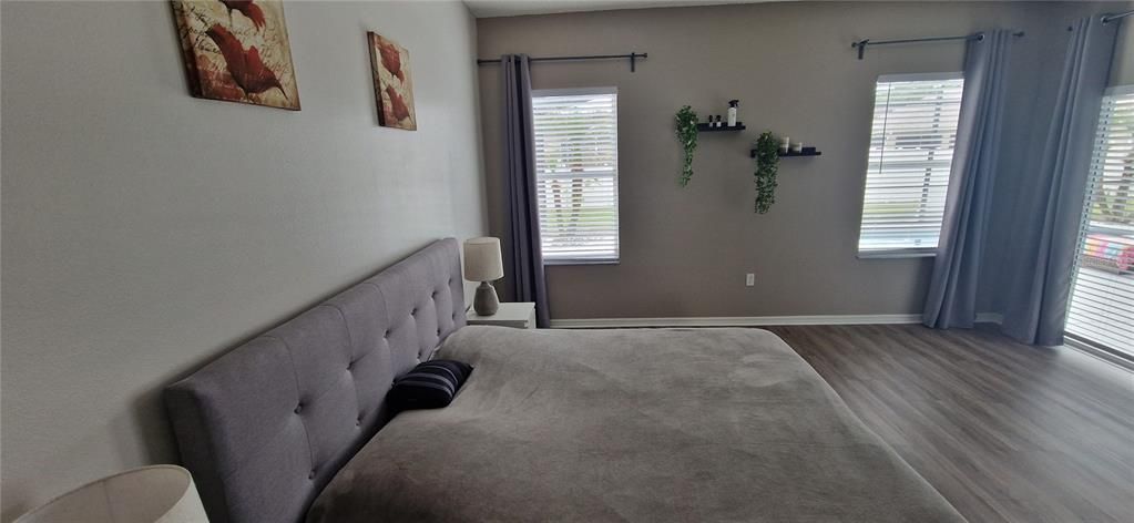 For Sale: $425,000 (4 beds, 3 baths, 2384 Square Feet)