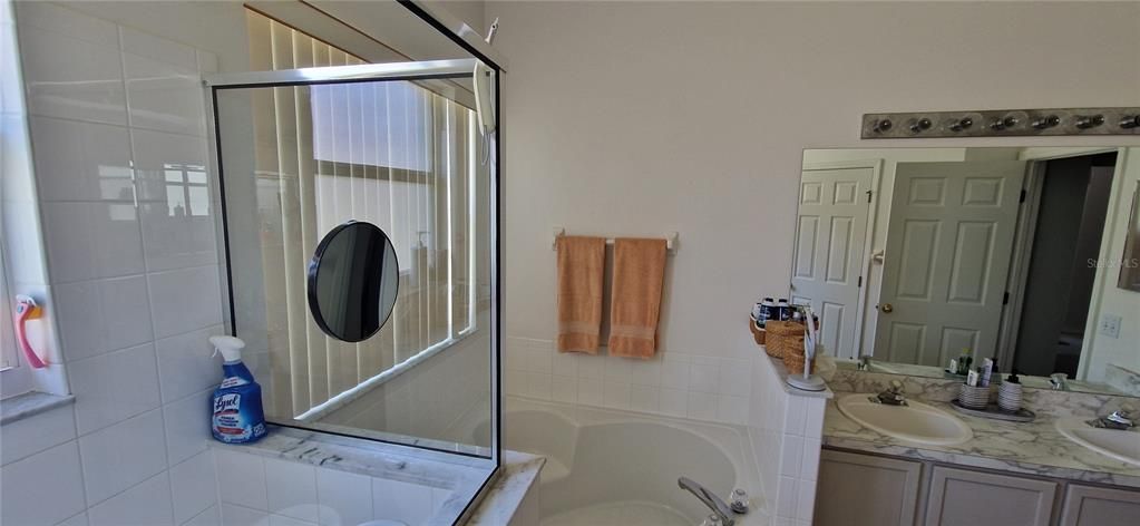 For Sale: $425,000 (4 beds, 3 baths, 2384 Square Feet)