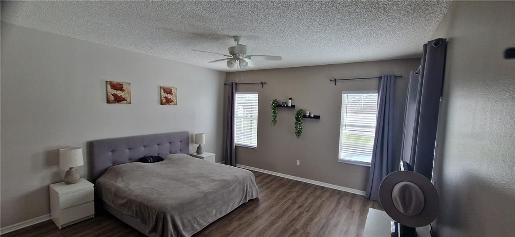For Sale: $425,000 (4 beds, 3 baths, 2384 Square Feet)