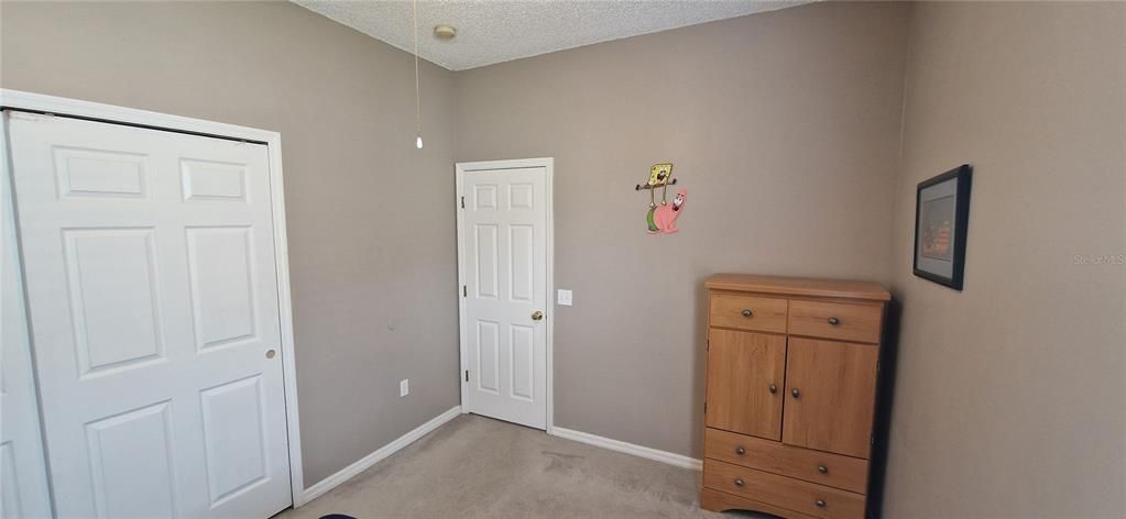 For Sale: $425,000 (4 beds, 3 baths, 2384 Square Feet)