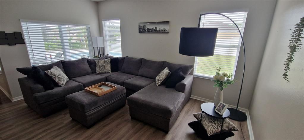 For Sale: $425,000 (4 beds, 3 baths, 2384 Square Feet)