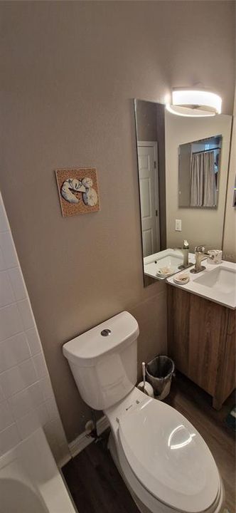 For Sale: $425,000 (4 beds, 3 baths, 2384 Square Feet)