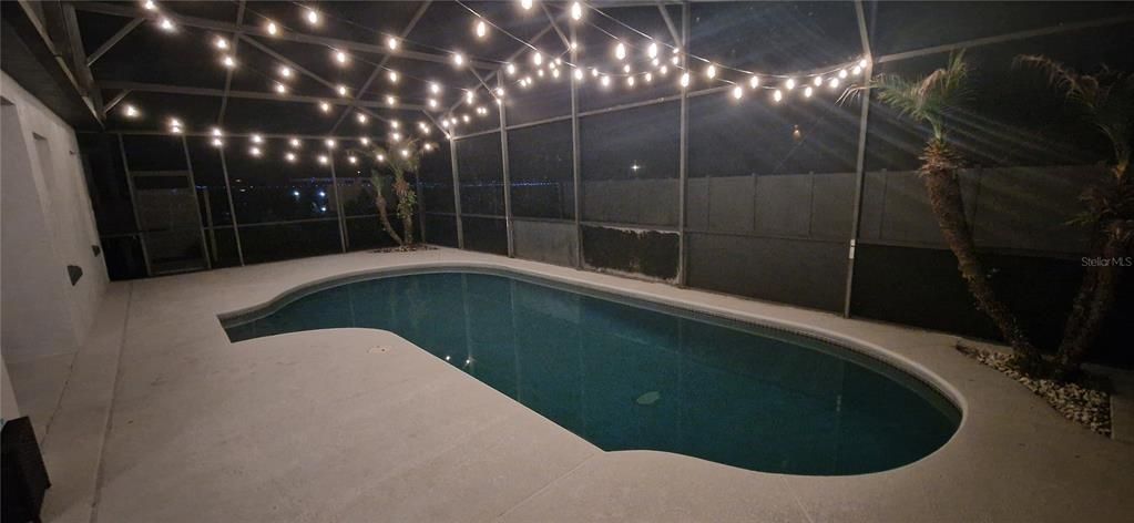 For Sale: $425,000 (4 beds, 3 baths, 2384 Square Feet)