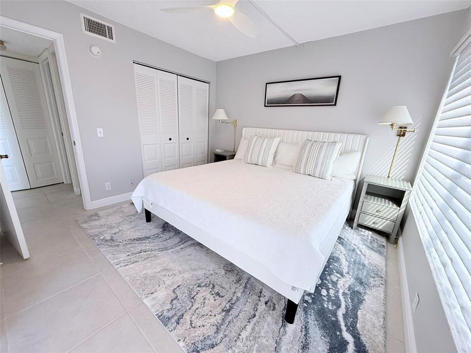 En Venta: $425,000 (2 camas, 2 baños, 890 Pies cuadrados)