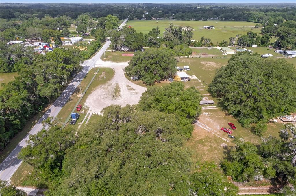 На продажу: $349,900 (4.83 acres)