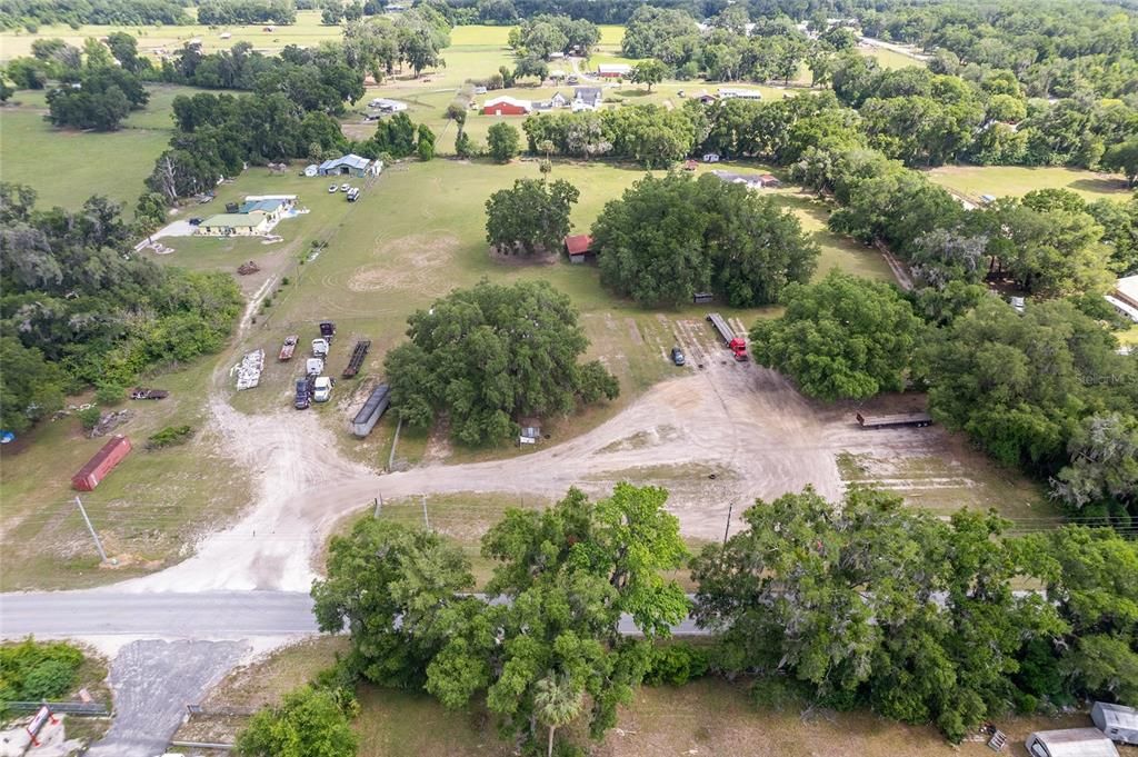 На продажу: $349,900 (4.83 acres)