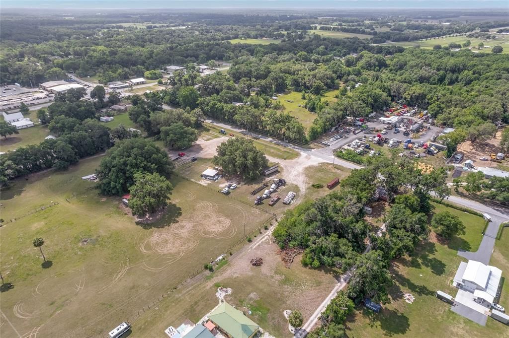 На продажу: $349,900 (4.83 acres)