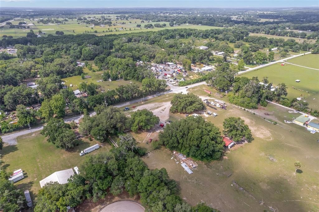 На продажу: $349,900 (4.83 acres)