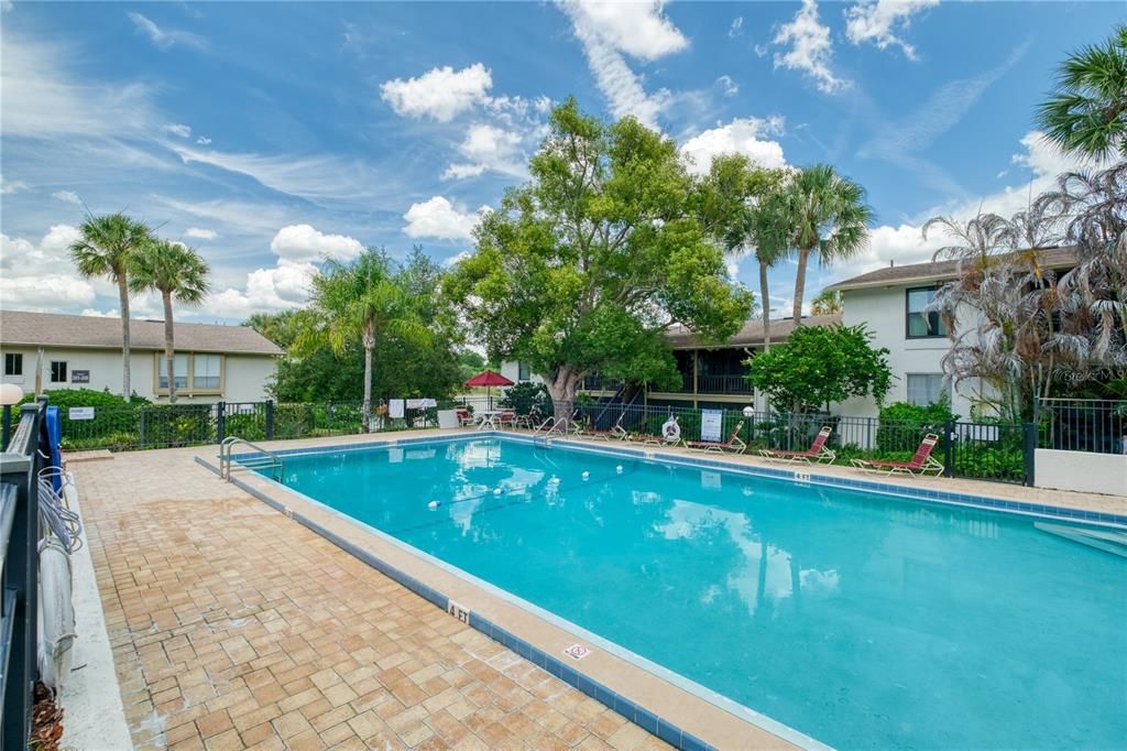 For Sale: $299,000 (2 beds, 2 baths, 1335 Square Feet)
