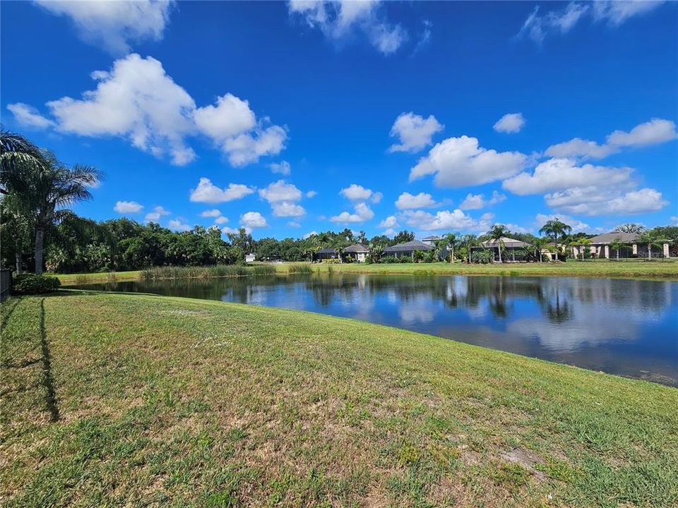 Active With Contract: $579,900 (4 beds, 3 baths, 2948 Square Feet)