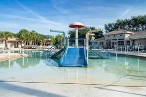 Active With Contract: $579,900 (4 beds, 3 baths, 2948 Square Feet)