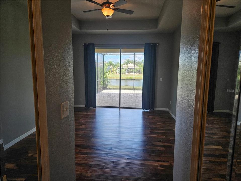 Active With Contract: $579,900 (4 beds, 3 baths, 2948 Square Feet)