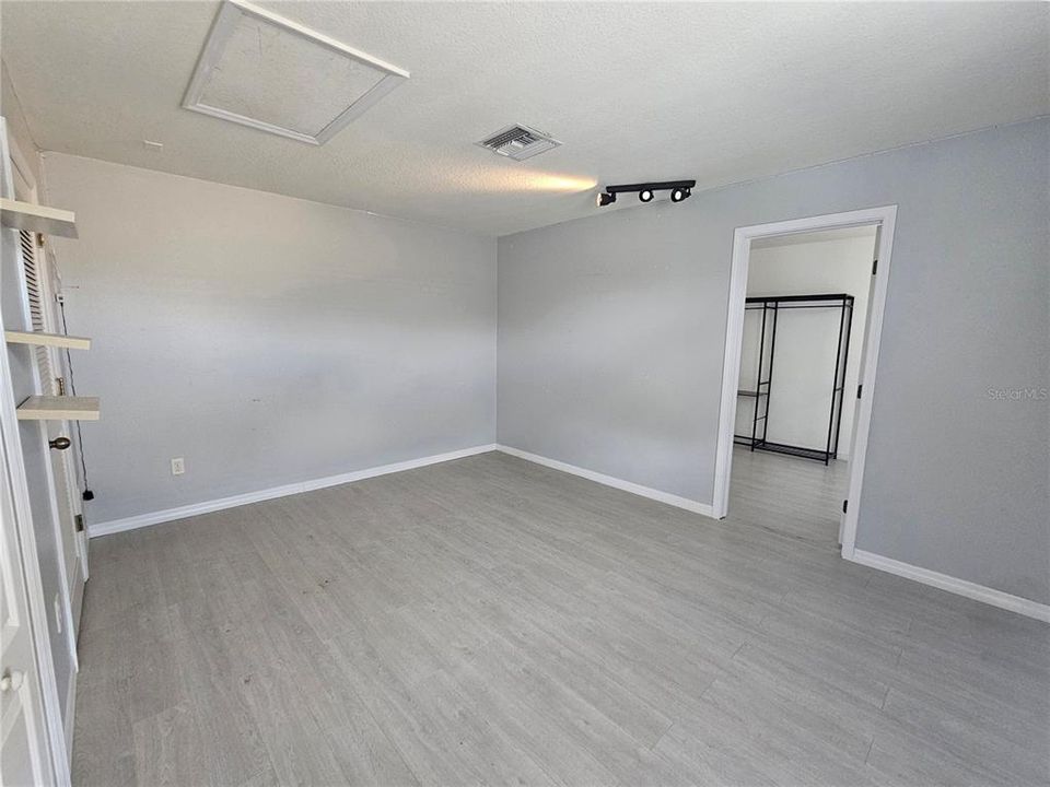 Active With Contract: $579,900 (4 beds, 3 baths, 2948 Square Feet)