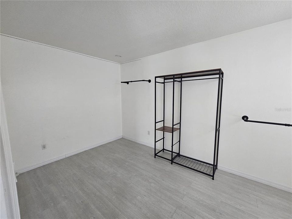 Active With Contract: $579,900 (4 beds, 3 baths, 2948 Square Feet)