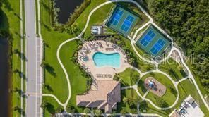 Active With Contract: $579,900 (4 beds, 3 baths, 2948 Square Feet)
