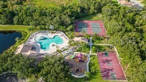 Active With Contract: $579,900 (4 beds, 3 baths, 2948 Square Feet)