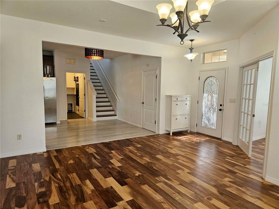 Active With Contract: $579,900 (4 beds, 3 baths, 2948 Square Feet)