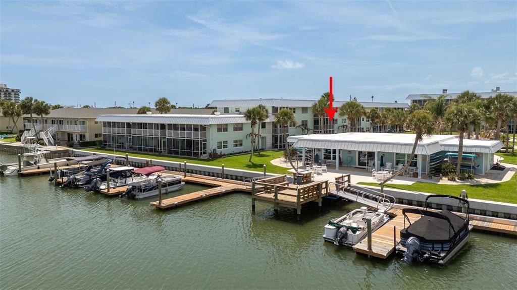 Active With Contract: $255,000 (2 beds, 2 baths, 958 Square Feet)