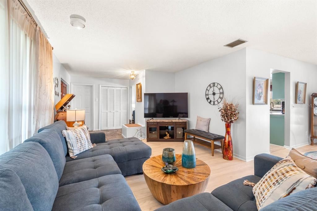 For Sale: $429,000 (3 beds, 2 baths, 1680 Square Feet)