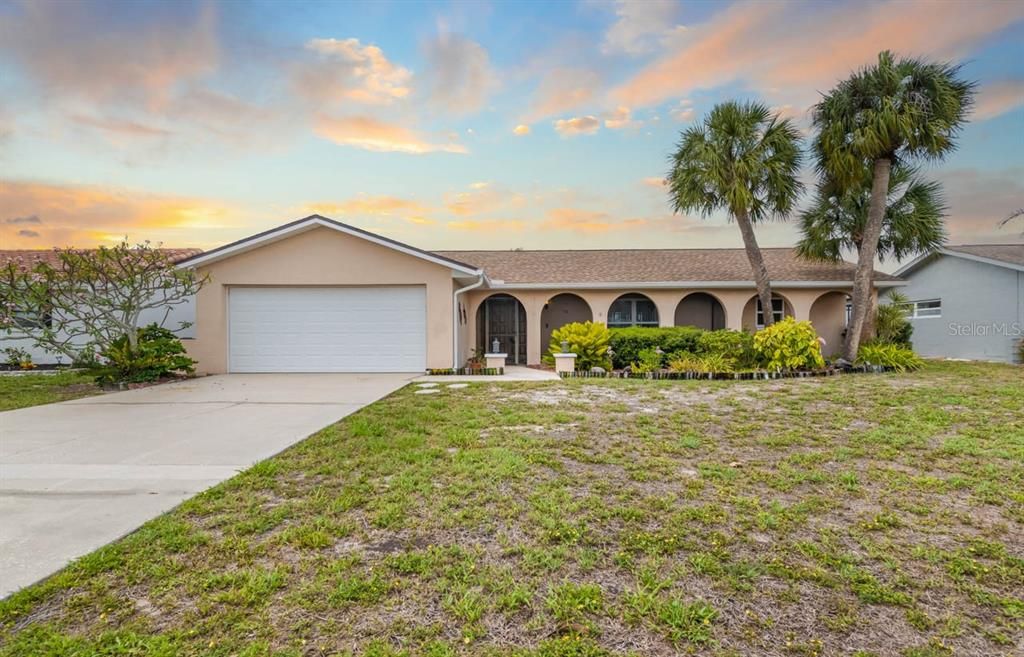 For Sale: $429,000 (3 beds, 2 baths, 1680 Square Feet)