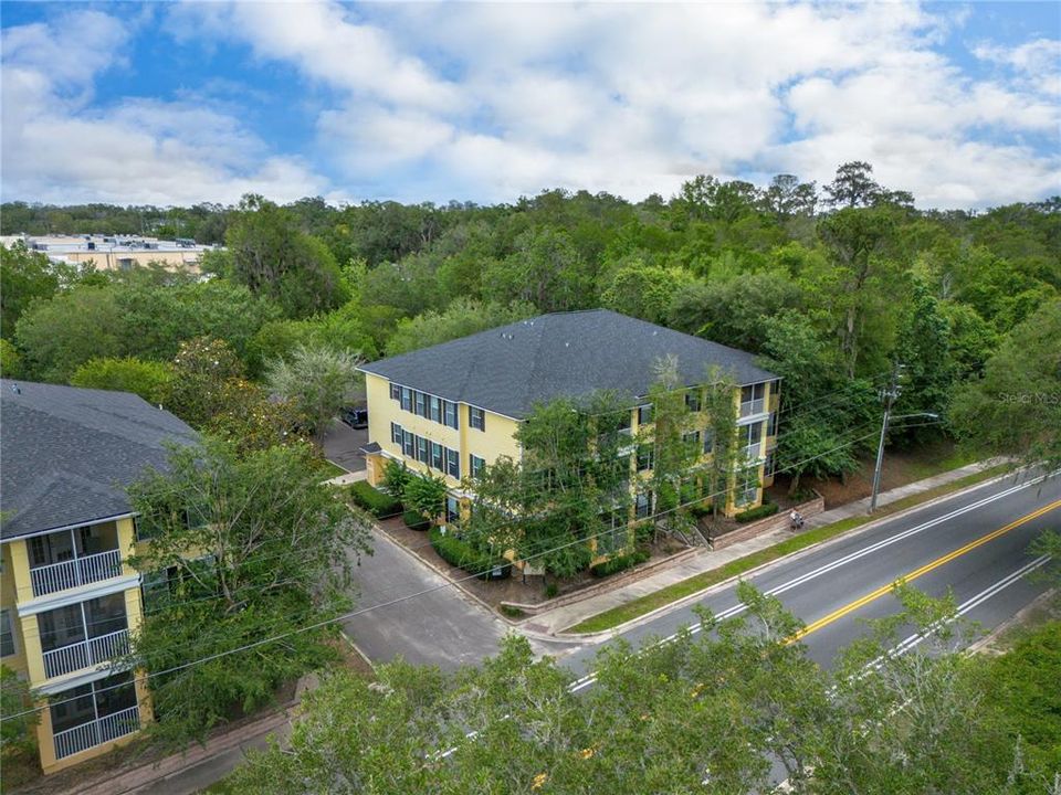 For Sale: $185,000 (2 beds, 2 baths, 1038 Square Feet)
