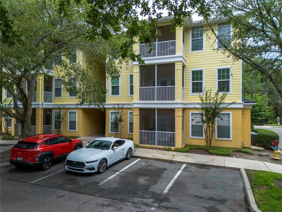 For Sale: $185,000 (2 beds, 2 baths, 1038 Square Feet)
