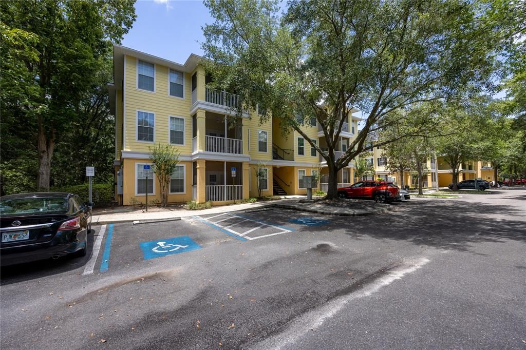 For Sale: $185,000 (2 beds, 2 baths, 1038 Square Feet)
