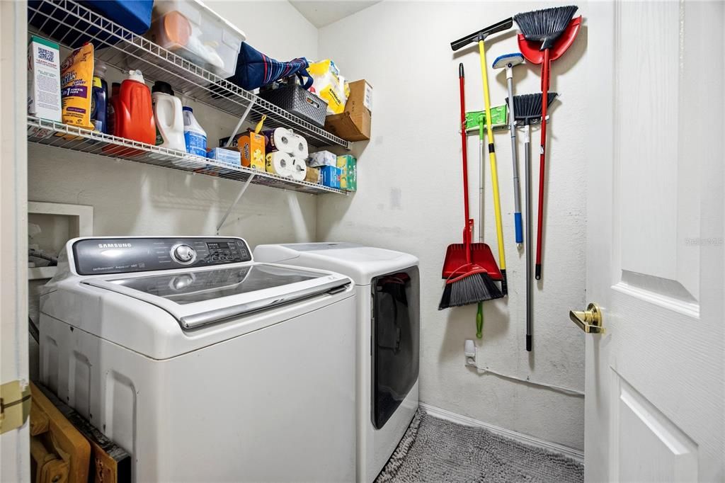For Sale: $185,000 (2 beds, 2 baths, 1038 Square Feet)