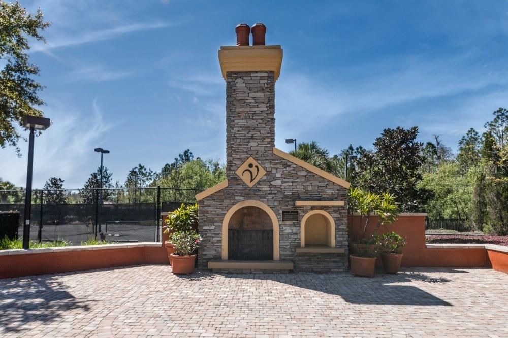 Active With Contract: $267,500 (2 beds, 2 baths, 1467 Square Feet)