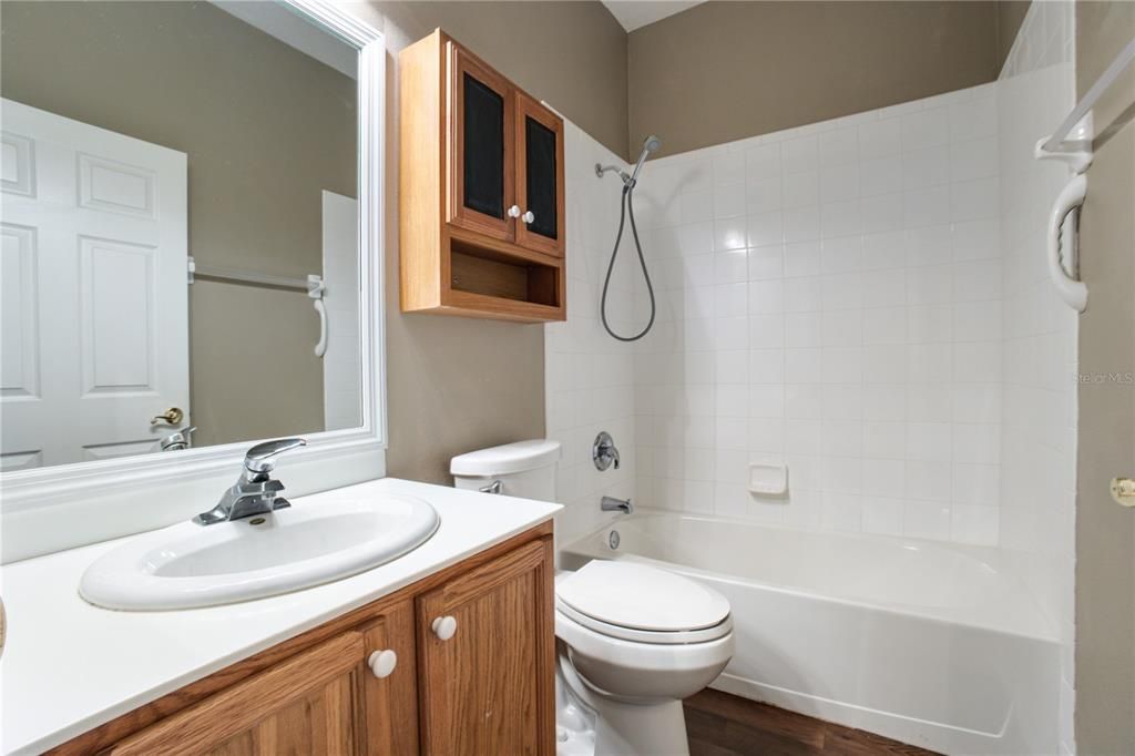 Active With Contract: $267,500 (2 beds, 2 baths, 1467 Square Feet)