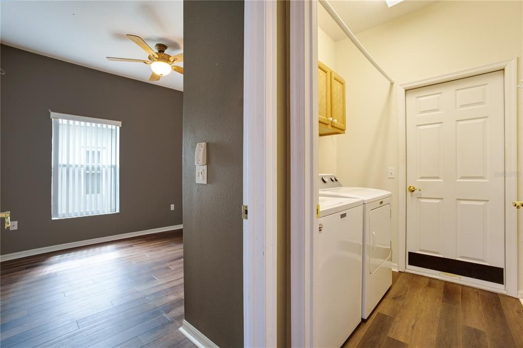 Active With Contract: $267,500 (2 beds, 2 baths, 1467 Square Feet)