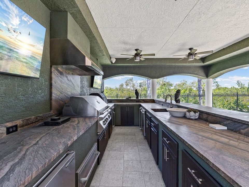 For Sale: $7,900,000 (6 beds, 6 baths, 9136 Square Feet)