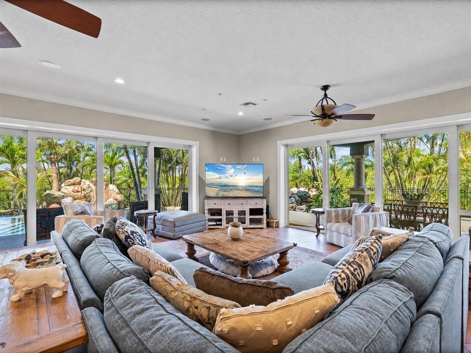 For Sale: $7,900,000 (6 beds, 6 baths, 9136 Square Feet)