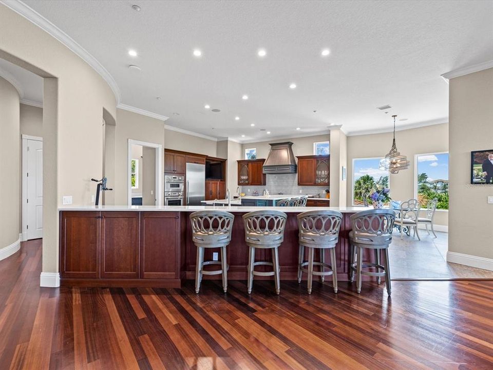For Sale: $7,900,000 (6 beds, 6 baths, 9136 Square Feet)