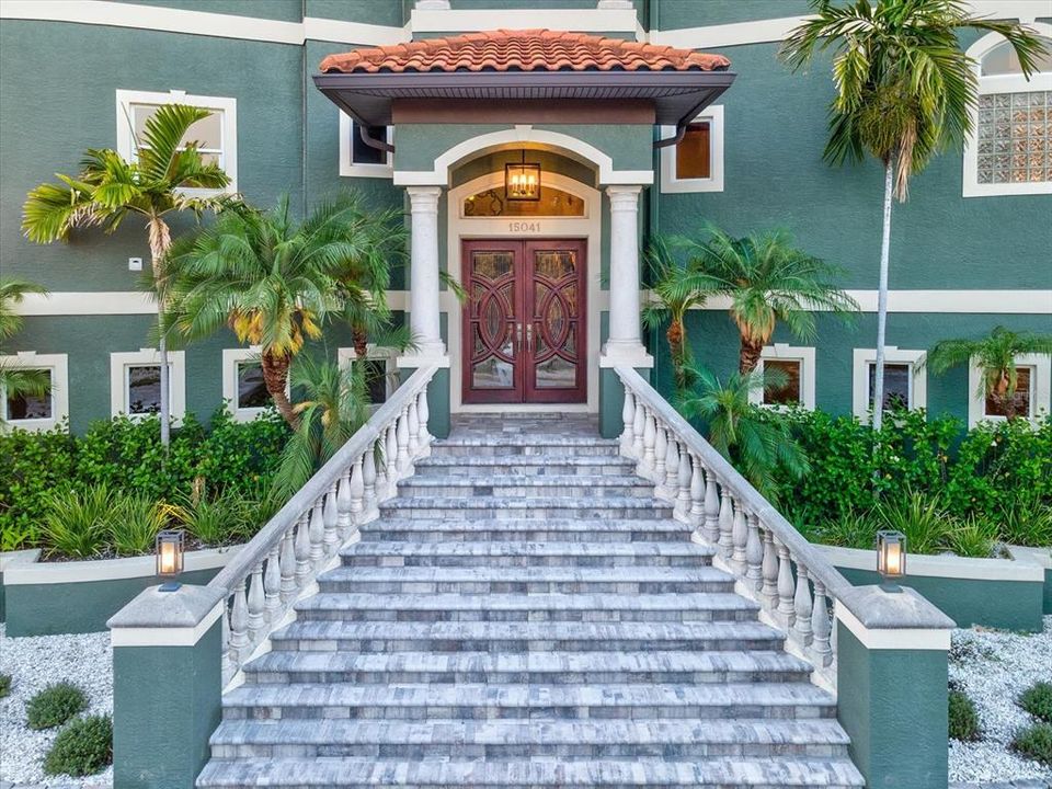 For Sale: $7,900,000 (6 beds, 6 baths, 9136 Square Feet)